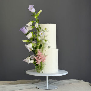 cream birthday cake with fresh flowers perthshire